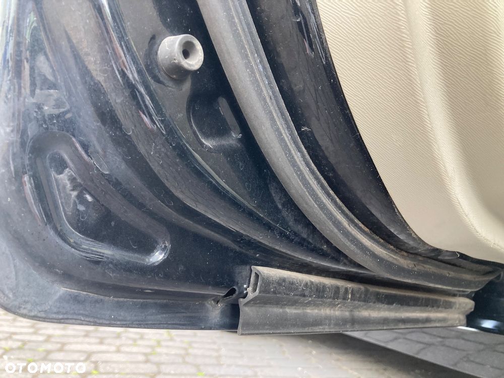 Toyota Avensis 2.0 Sol plus - 25