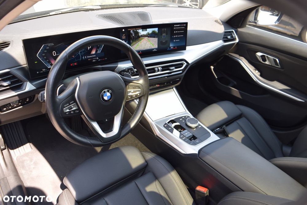 BMW Seria 3 320d xDrive Luxury Line sport - 17