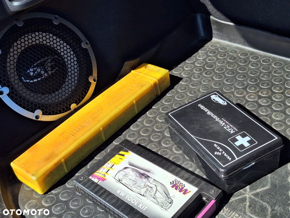 Mitsubishi Lancer 1.8 Intense - 12