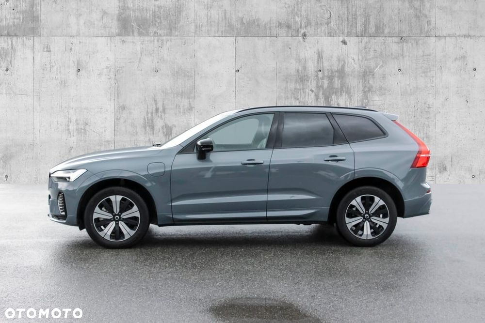 Volvo XC 60 T6 Plug-In Hybrid AWD Plus Dark - 13