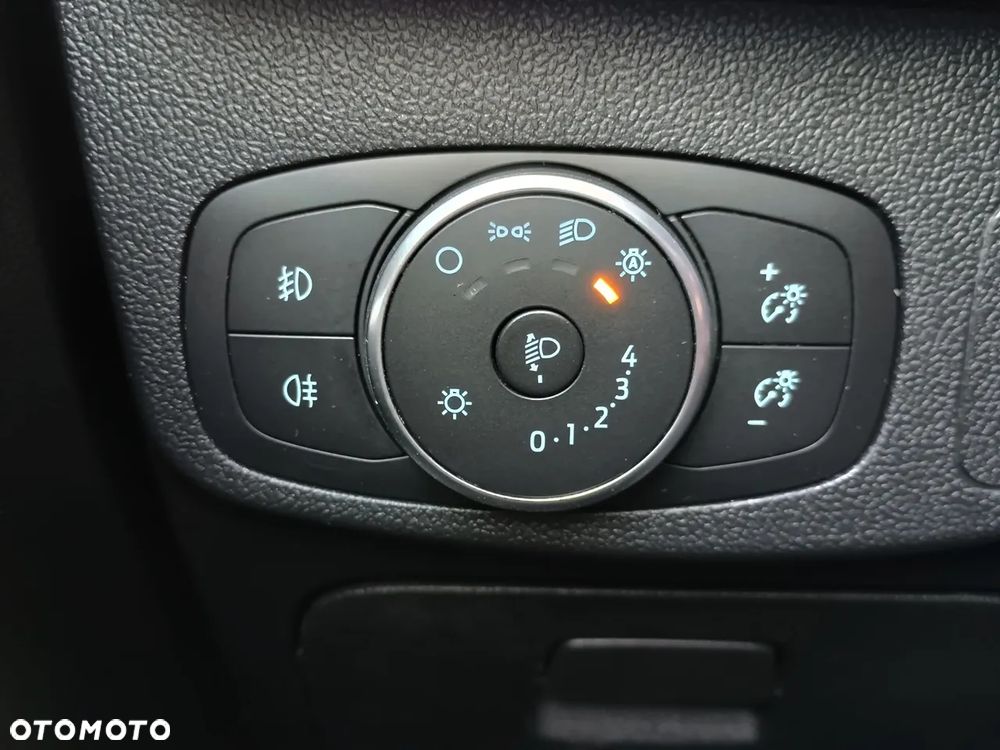 Ford Focus 1.0 EcoBoost Hybrid ACTIVE DESIGN - 17