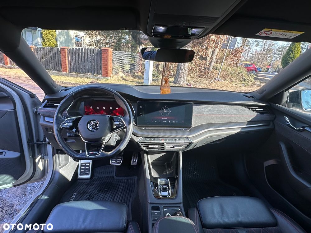 Skoda Octavia 2.0 TDI RS DSG - 14
