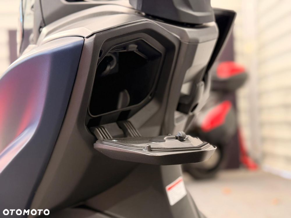 Suzuki Burgman - 14