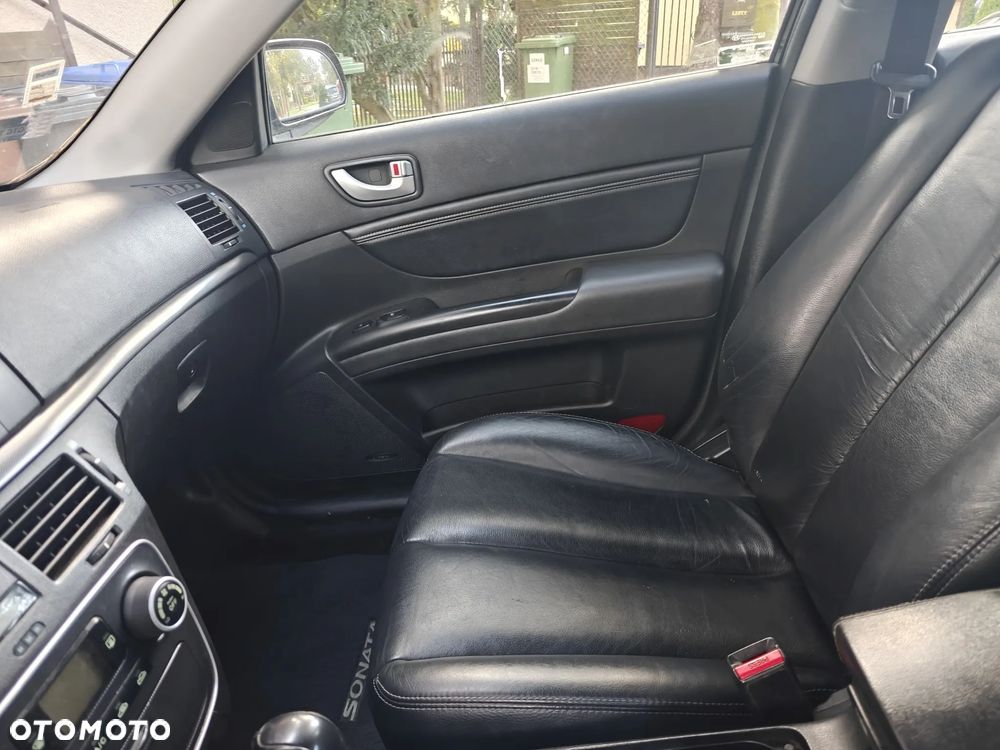 Hyundai Sonata 3.3 V6 GLS - 7