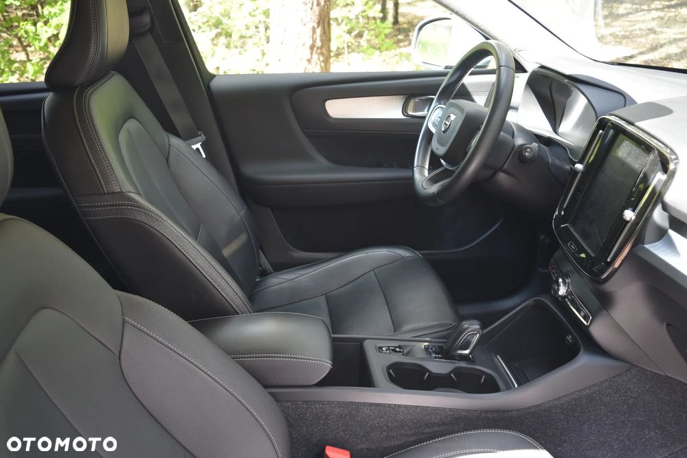 Volvo XC 40 T5 AWD Geartronic Momentum Pro - 5