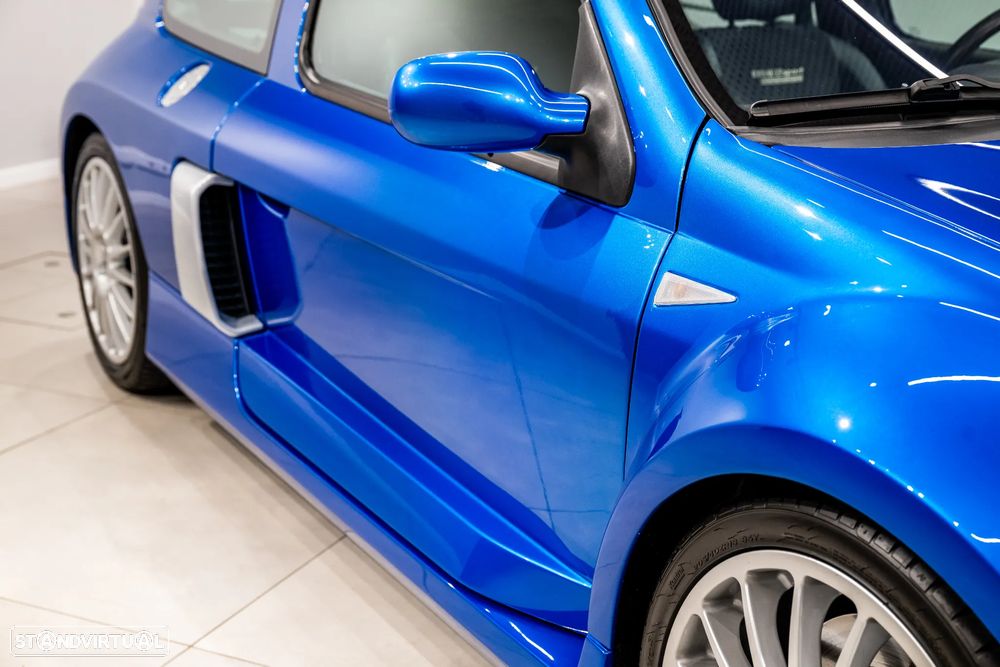 Renault Clio 3.0 V6 Sport - 16