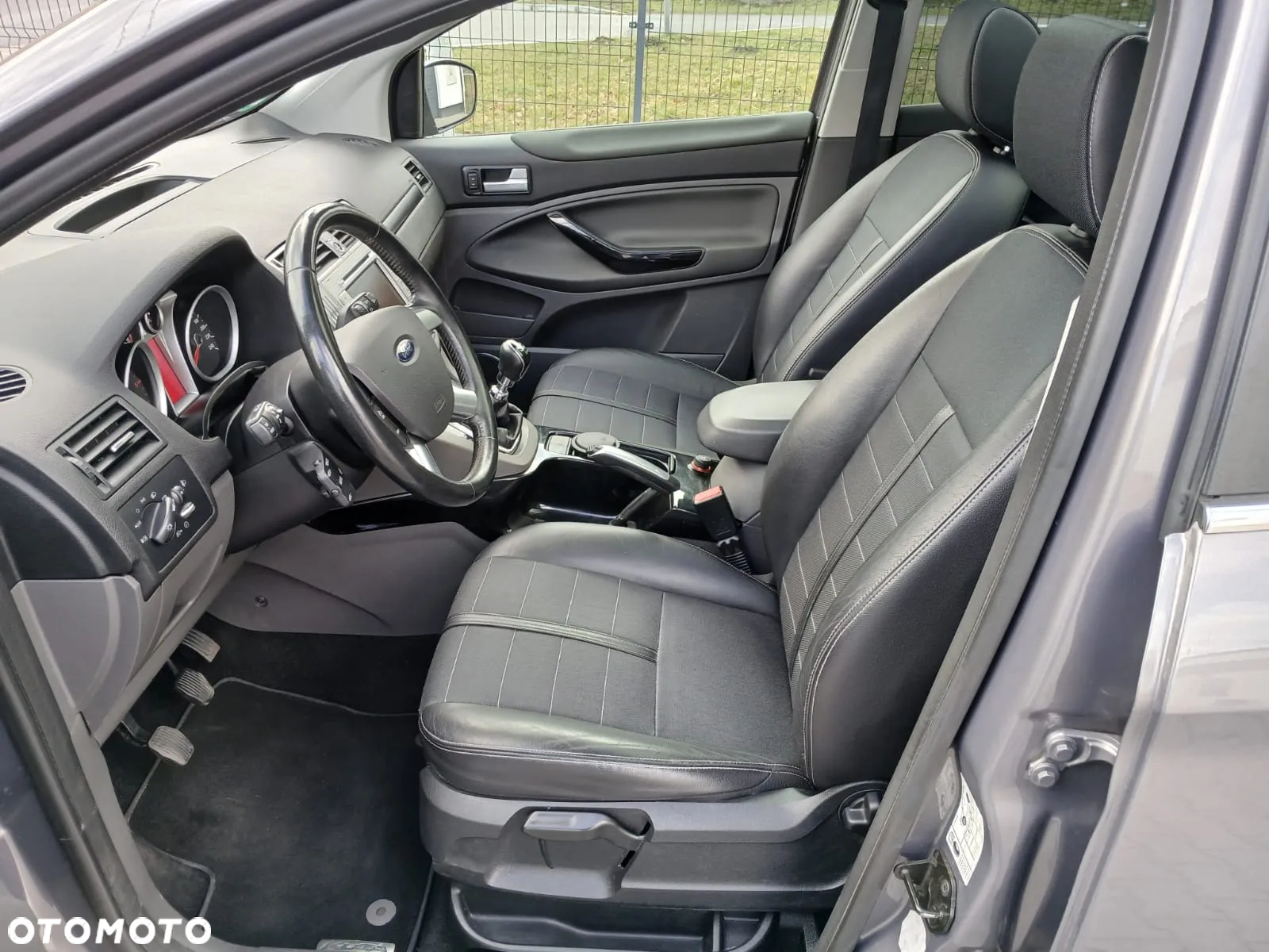 Ford Kuga 2.0 TDCi 4WD Titanium - 27