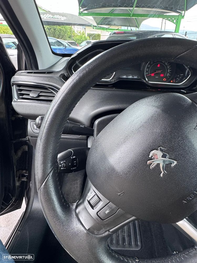 Peugeot 208 68 VTI Active - 12