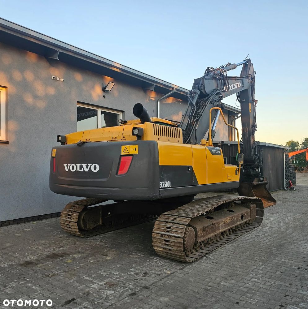 Volvo EC250 DL - 3