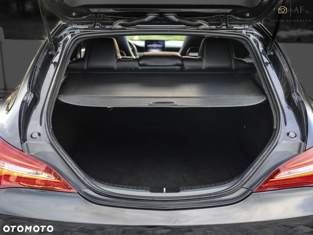 Mercedes-Benz CLA 220 d 7G-DCT - 20