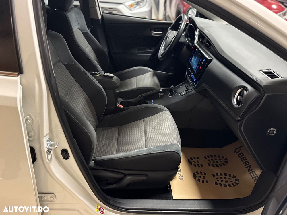 Toyota Auris ver-1-8-vvt--i-automatik-style-selection - 25