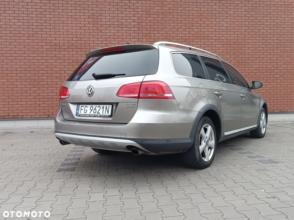 Volkswagen Passat - 11