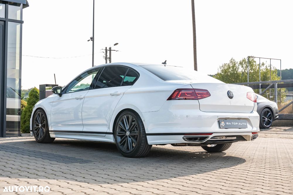 Volkswagen Passat - 4