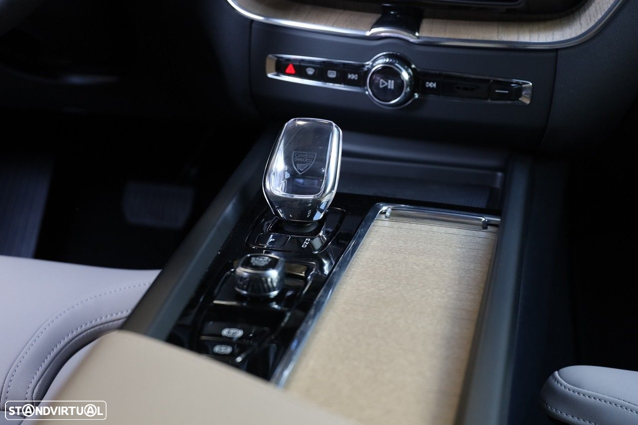 Volvo XC 60 2.0 T6 PHEV Plus Bright AWD - 20