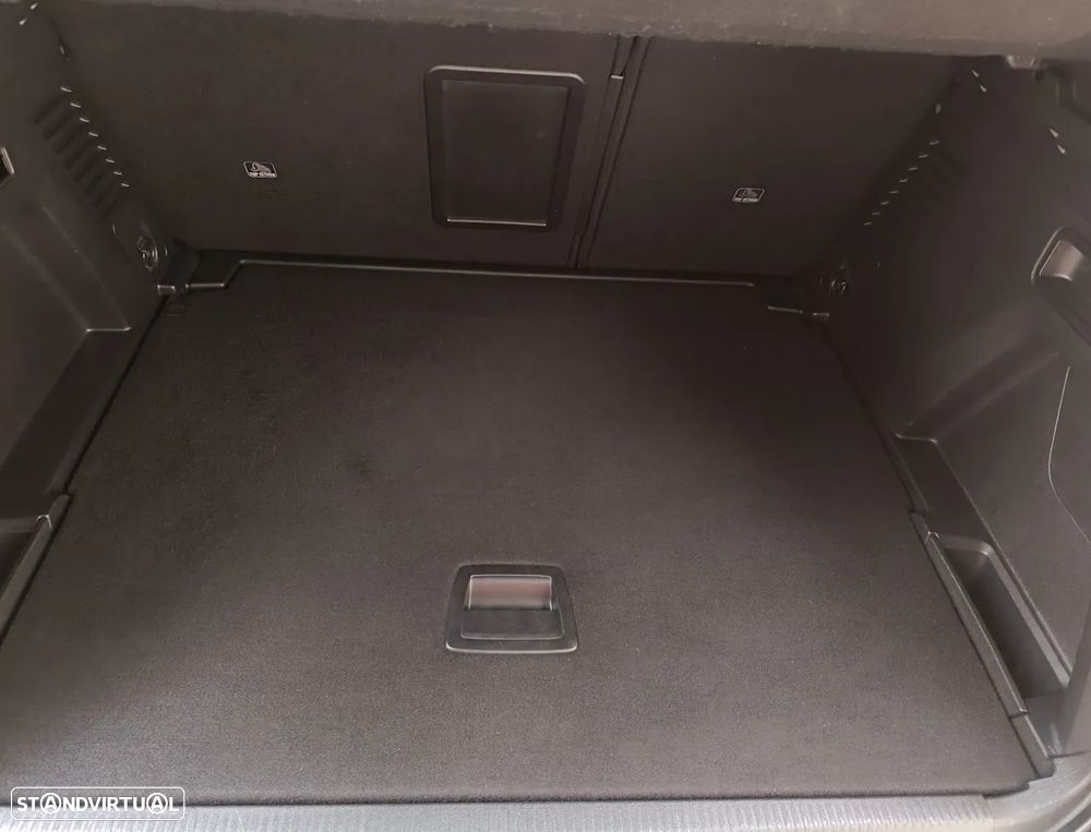 Peugeot 3008 1.2 PureTech Allure EAT8 - 34