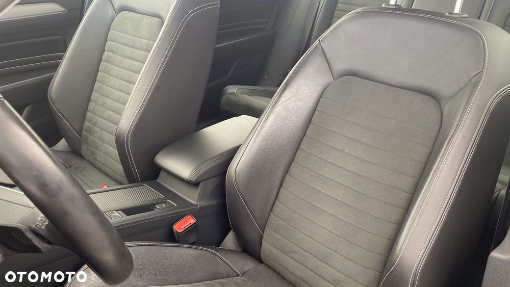 Volkswagen Passat - 17