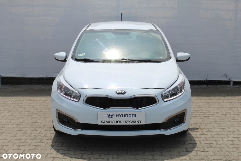 Kia Ceed Cee'd 1.6 GDI Smart Plus - 8