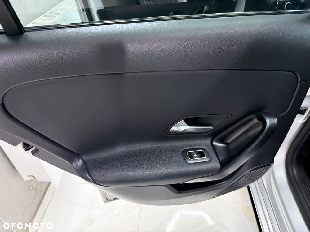 Mercedes-Benz Klasa A 180 d 8G-DCT Progressive - 10