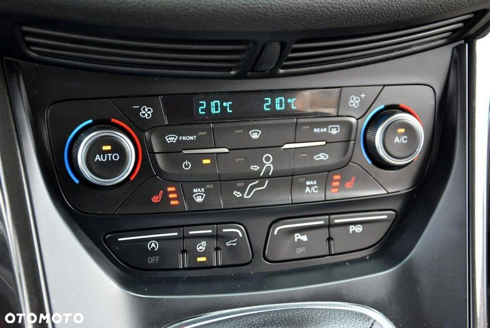 Ford Kuga 1.5 EcoBoost 2x4 Titanium - 25