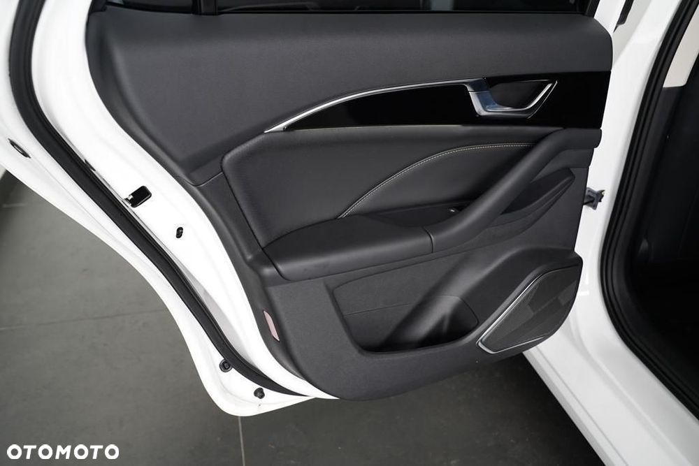 Bestune B70 2.0T Elegance - 11