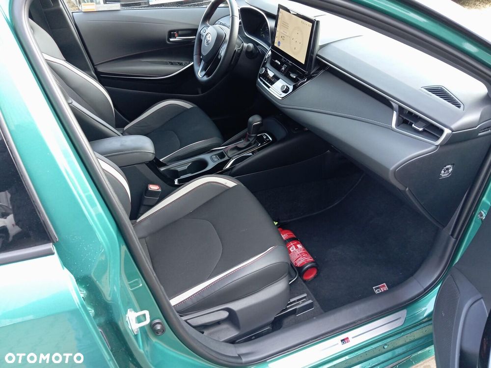 Toyota Corolla 2.0 Hybrid GR Sport - 8