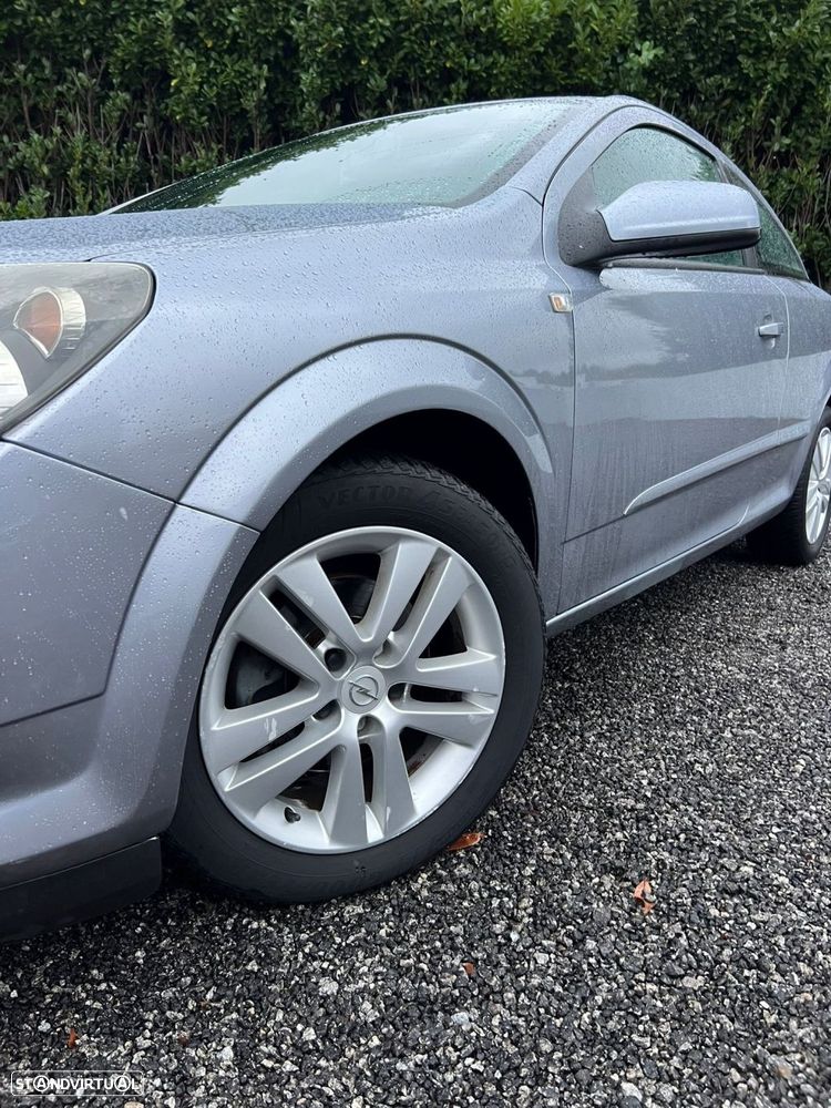 Opel Astra GTC 1.3 CDTi - 18