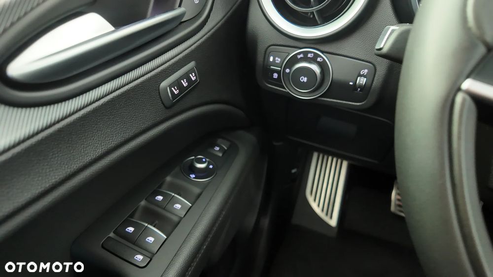 Alfa Romeo Stelvio 2.0 Turbo 16V AT8-Q4 Sprint - 28