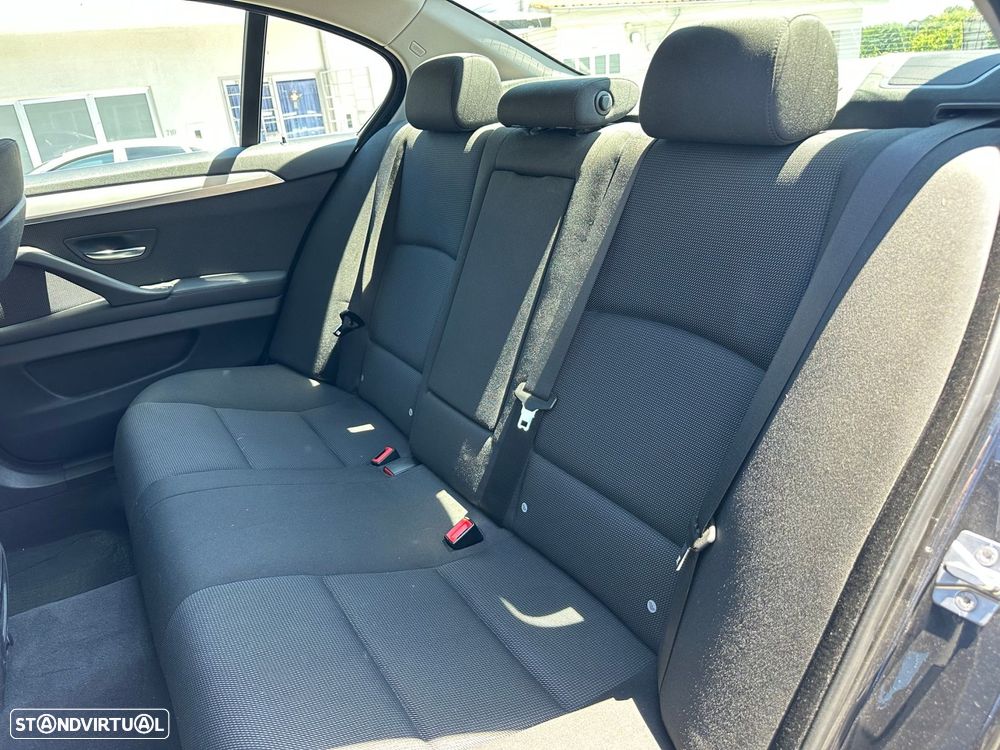 BMW 520 d Auto - 12