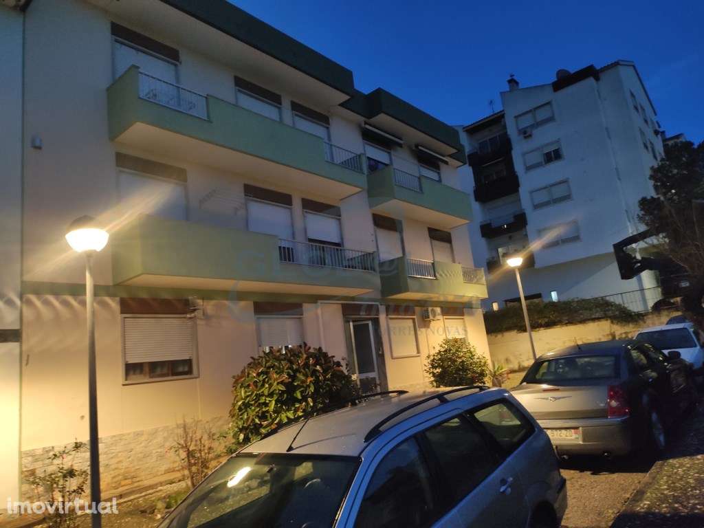 T3 com amplas áreas, varanda, garagem box e arrecadação elevado pot... - Grande imagem: 3/3