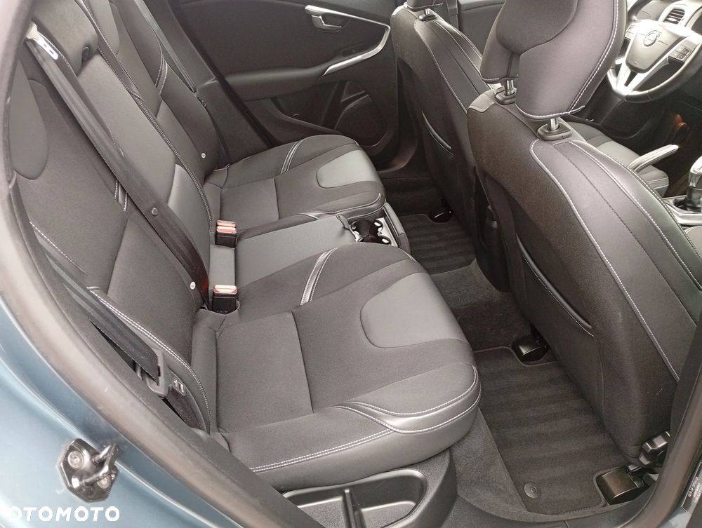 Volvo V40 D2 Kinetic - 22