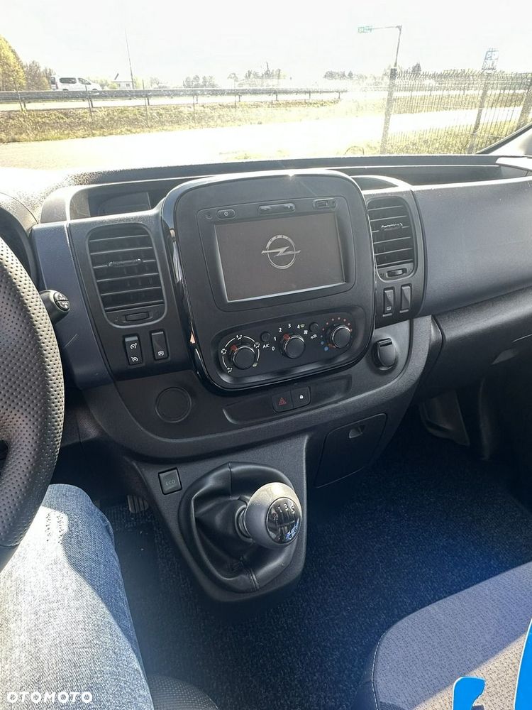 Opel Vivaro - 22