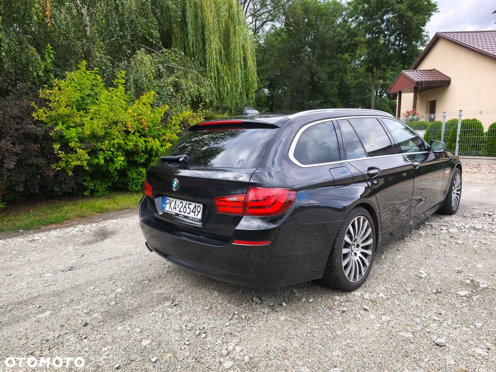 BMW Seria 5 525d xDrive - 8