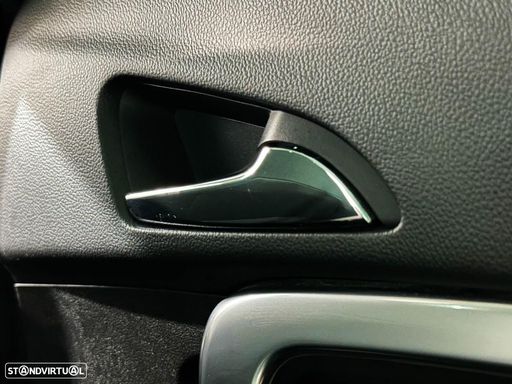 Opel Insignia - 27