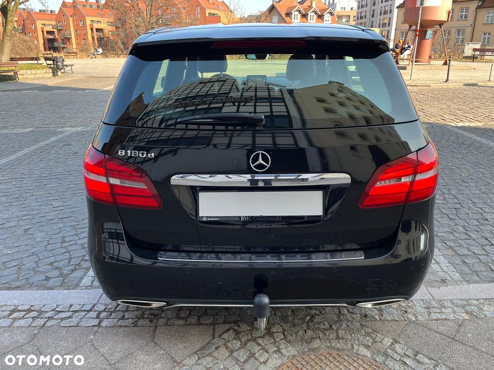 Mercedes-Benz Klasa B 180 d BlueEFFICIENCY Edition Style - 6