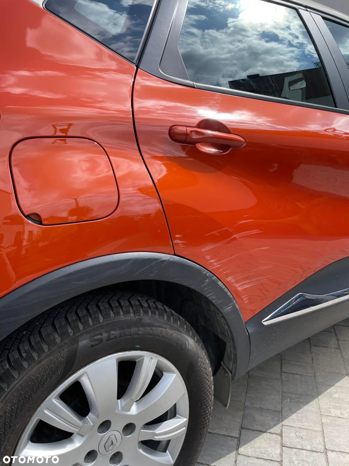 Renault Captur 1.2 TCe Zen EDC - 10