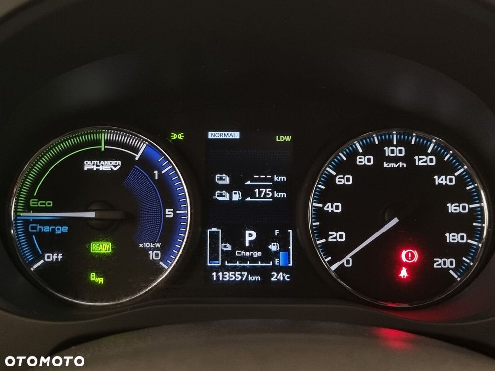 Mitsubishi Outlander Instyle + - 12