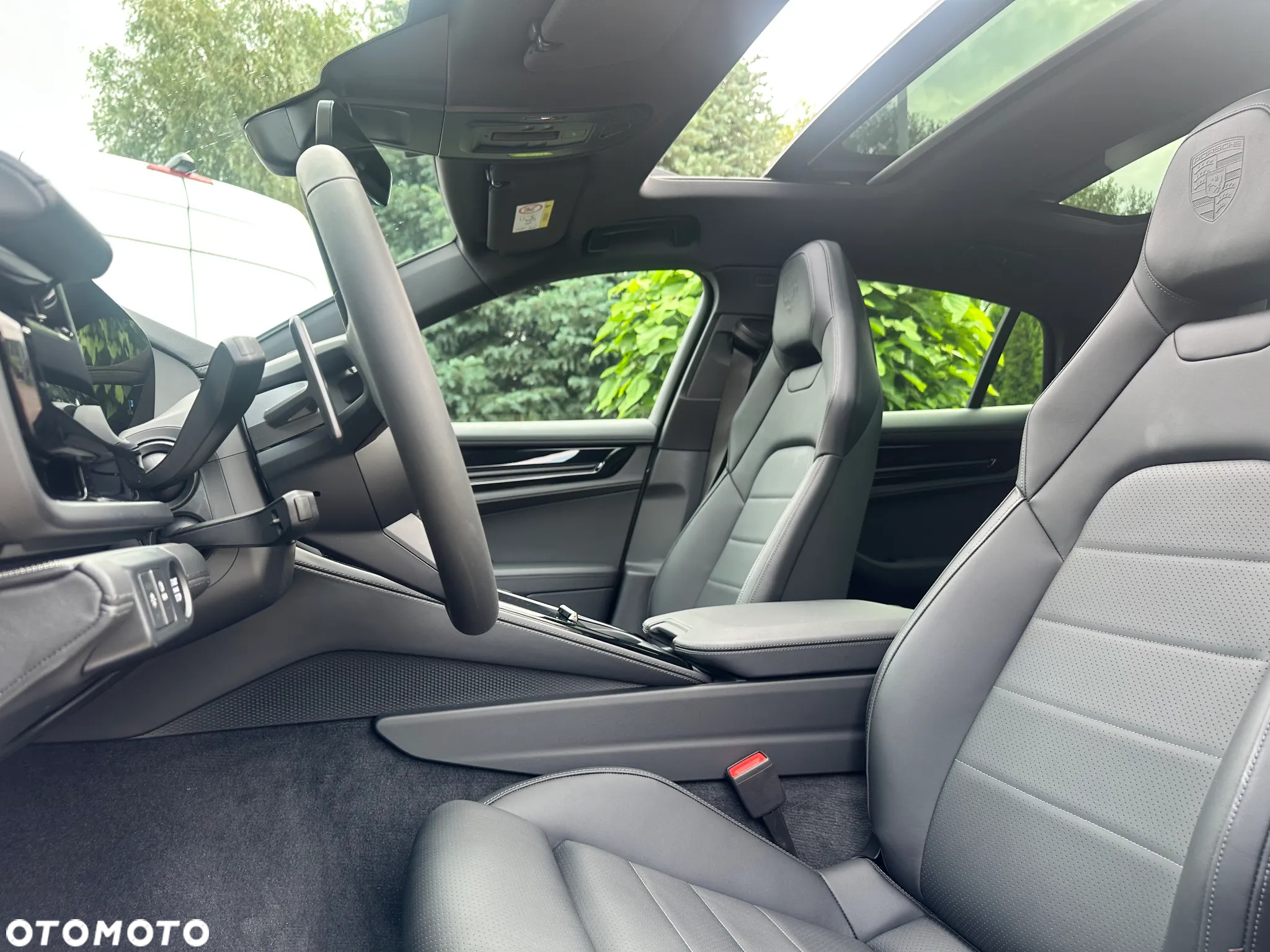 Porsche Panamera 4 E-Hybrid PHEV - 23