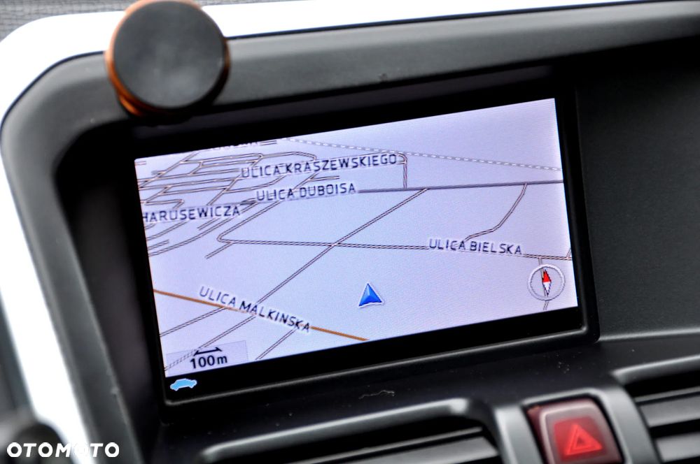 Volvo XC 60 2.4D Momentum - 34