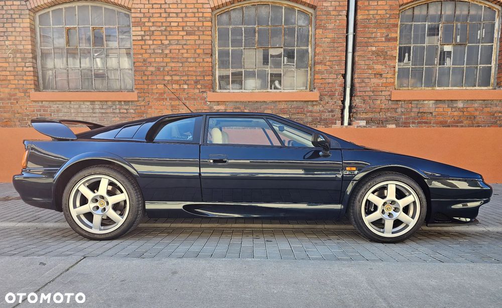 Lotus Esprit - 25