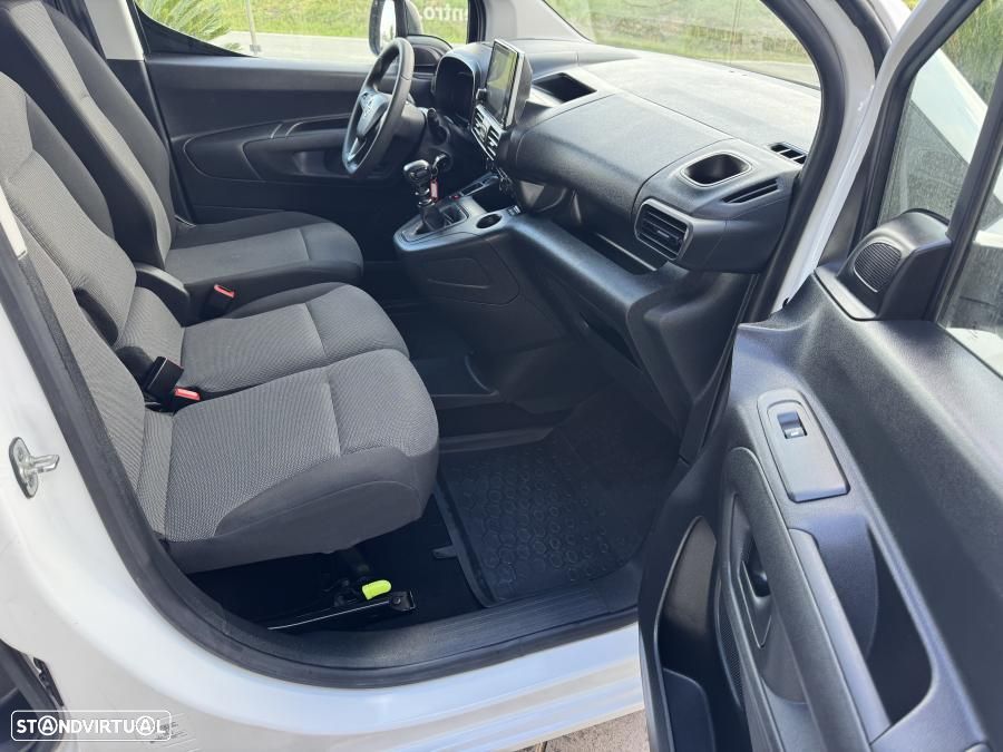 Opel Combo 1.5 CDTi 102cv L1H1 Enjoy 3 Lug. c/IVA DEDUTÍVEL - 22