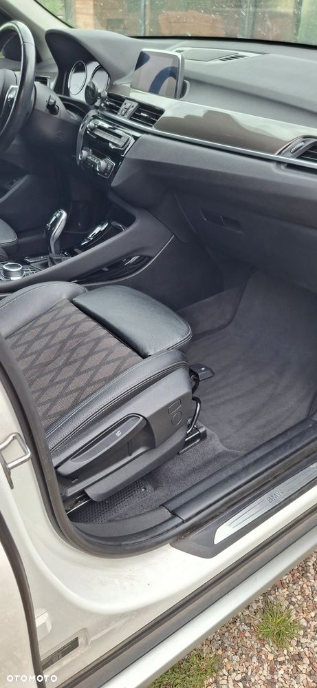 BMW X1 sDrive18i xLine - 22