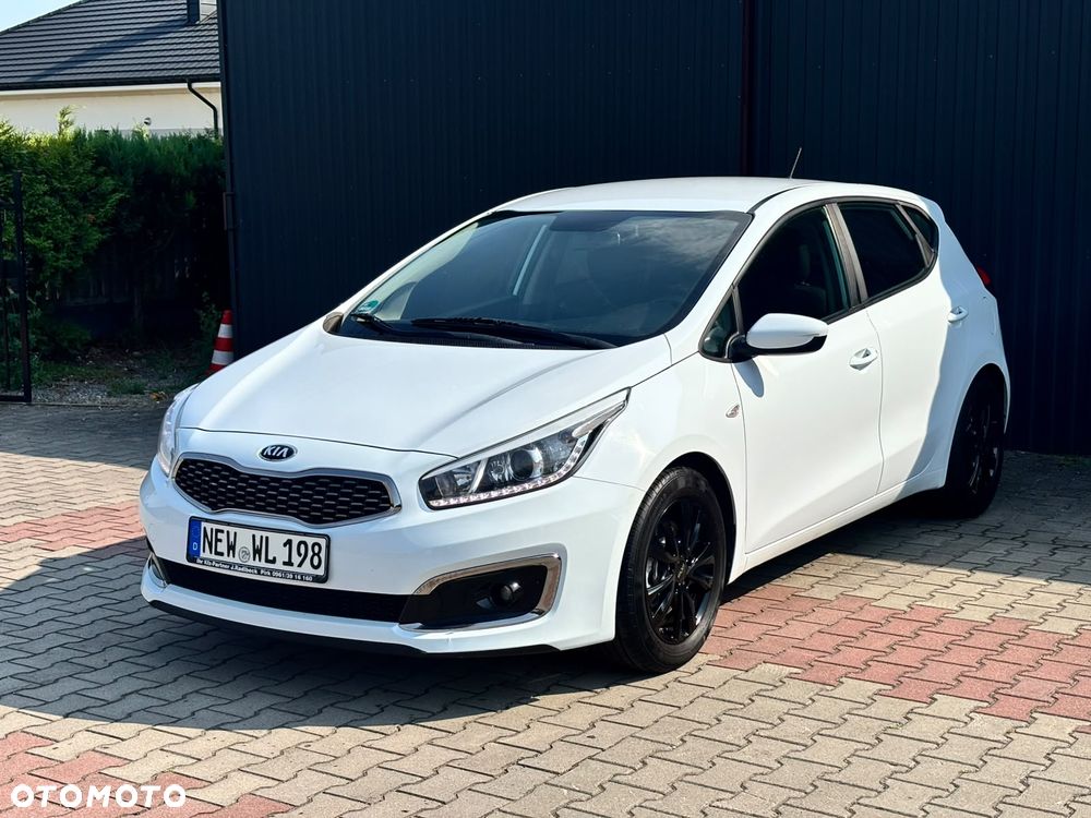 Kia Ceed 1.4 CVVT ISG Dream Team Edition - 4