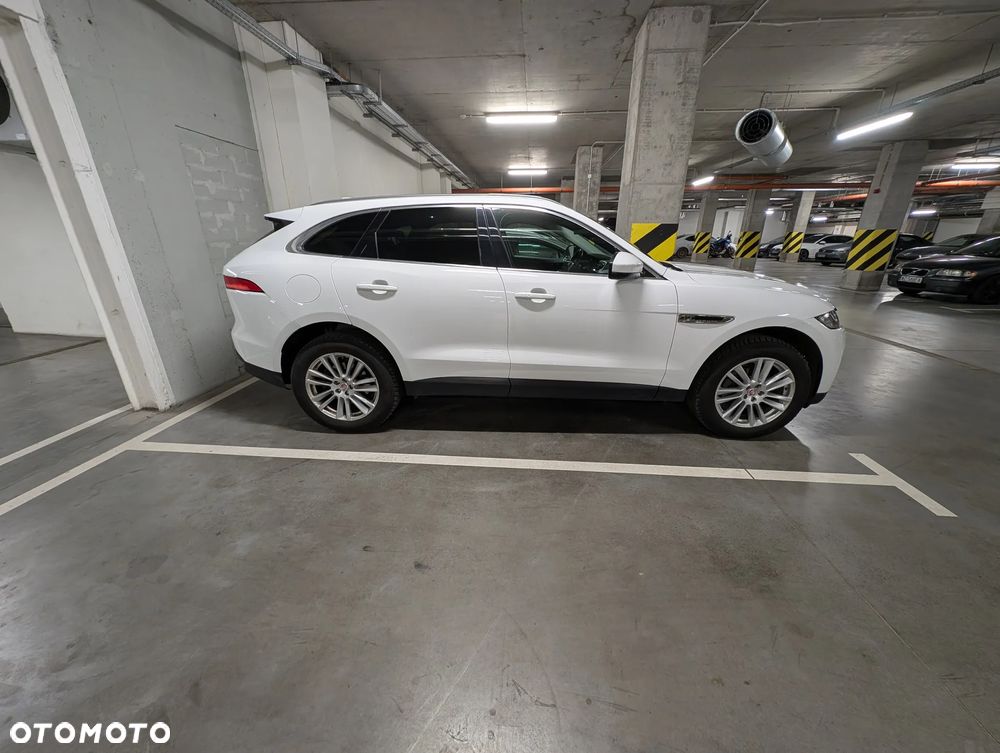 Jaguar F-Pace 2.0 i4D AWD Prestige - 9