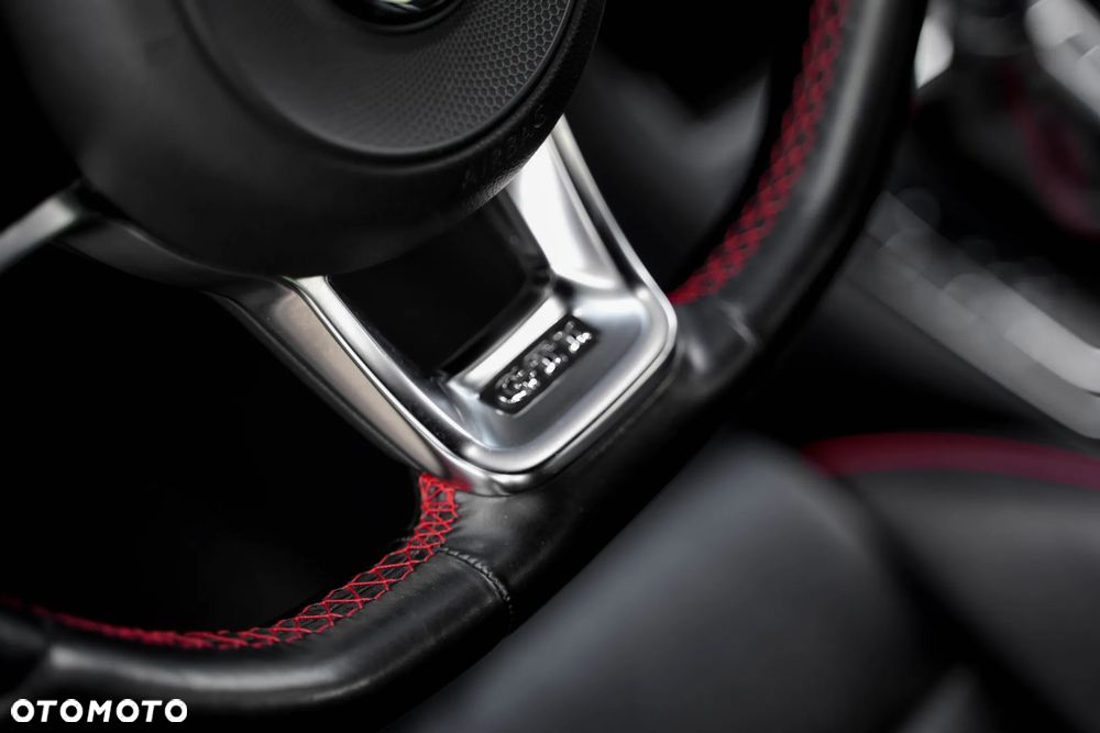Volkswagen Golf - 19