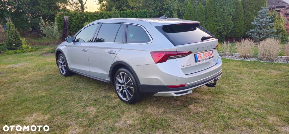 Skoda Octavia 2.0 TDI 4x4 Scout DSG - 3