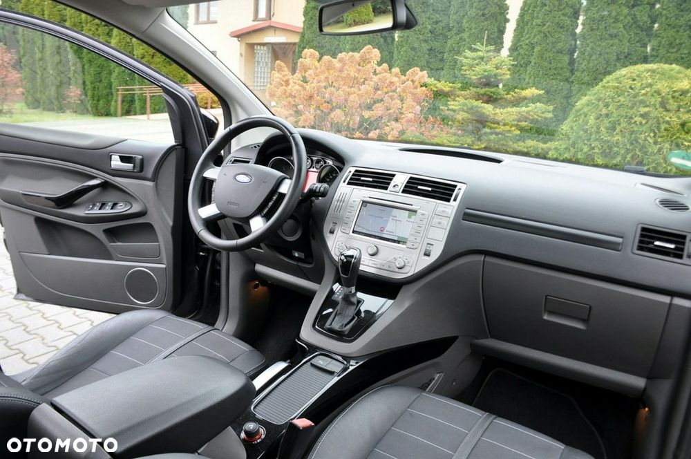Ford Kuga - 24