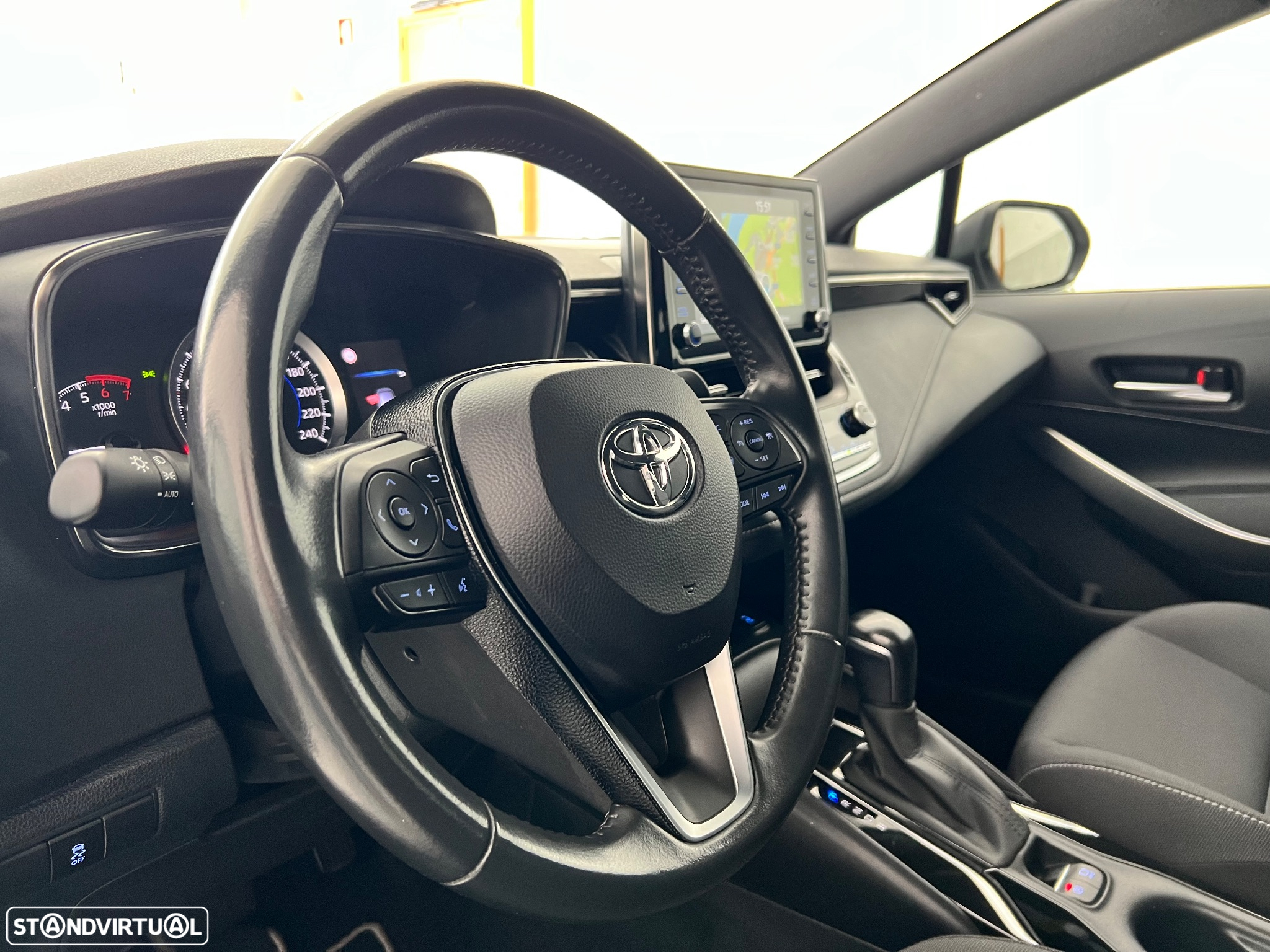 Toyota Corolla Touring Sports 1.8 Hybrid Comfort - 26