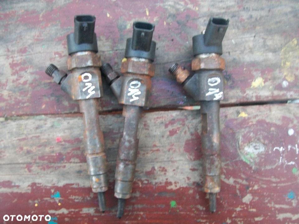 Wtrysk wtryskiwacz Renault 1.9DCI 0445110021 - 1