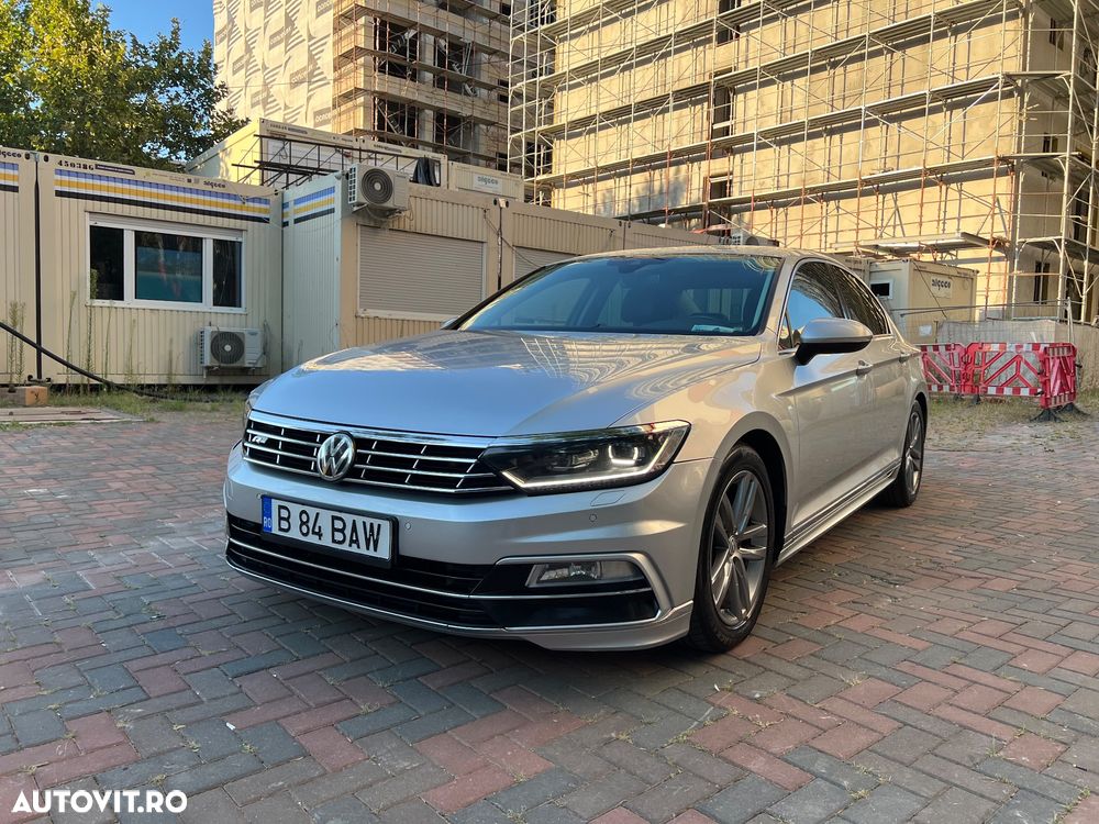 Volkswagen Passat - 1