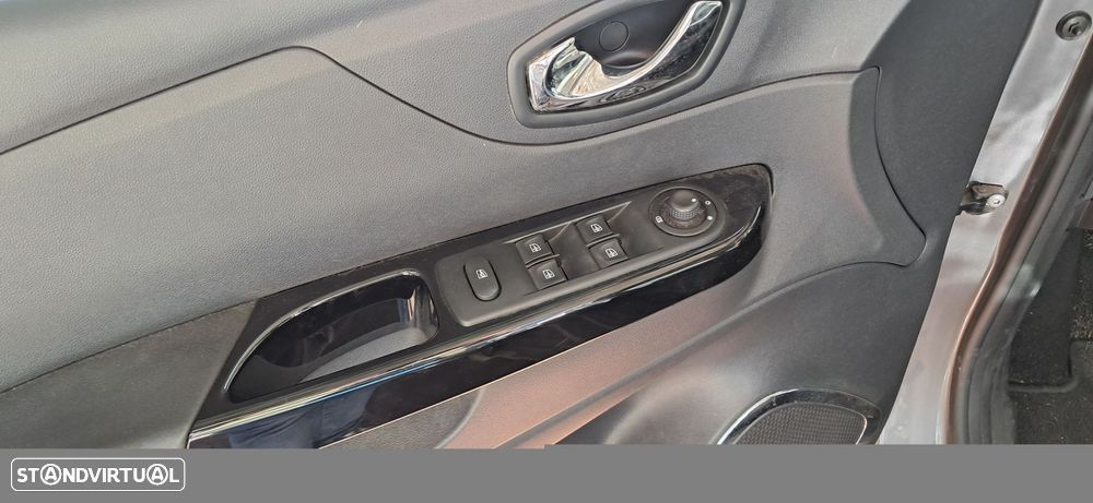 Renault Captur 0.9 TCE Exclusive - 4